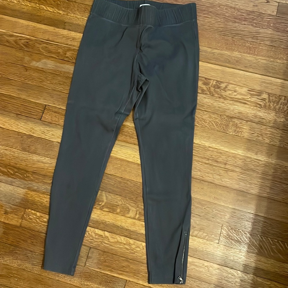 Loft dress leggings with cute zipper detail